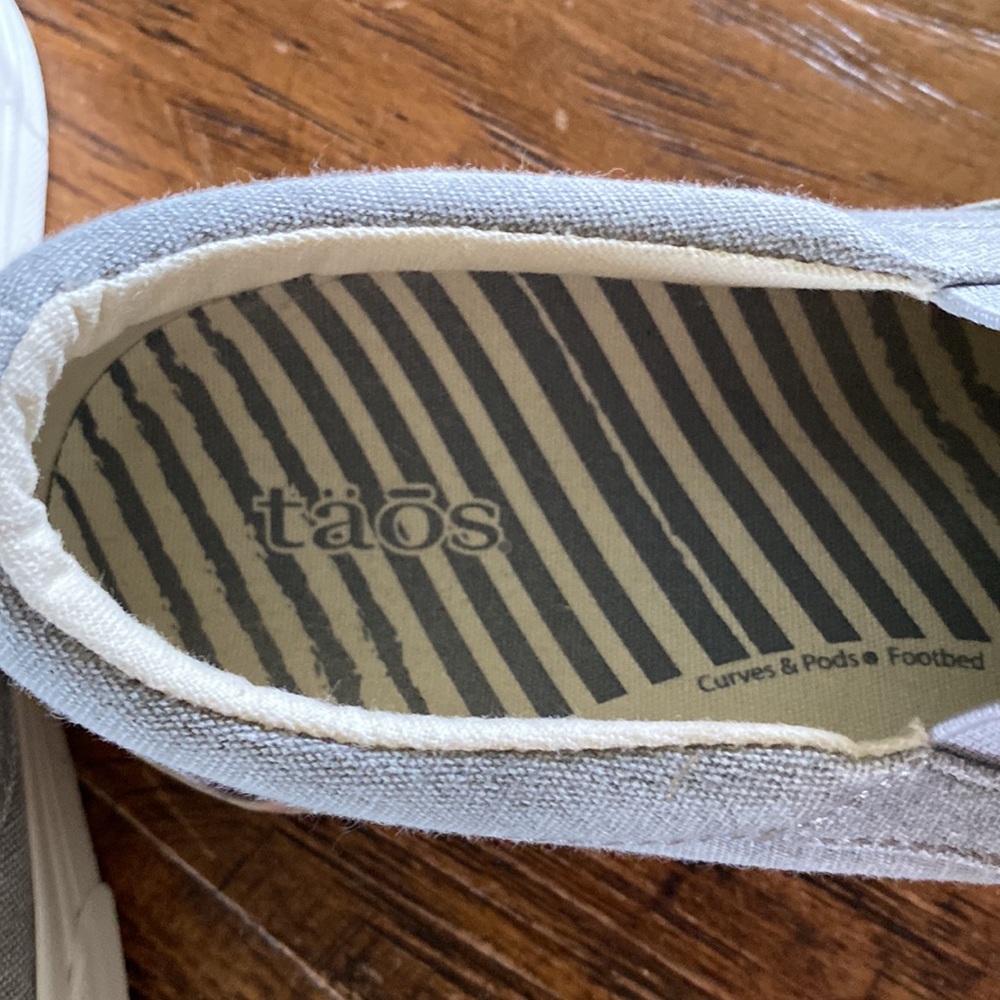 Like New Taos Tennis Shoes - Picture 3 of 5